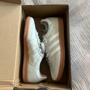 Samba OG aluminum/chalk white/wonder beige